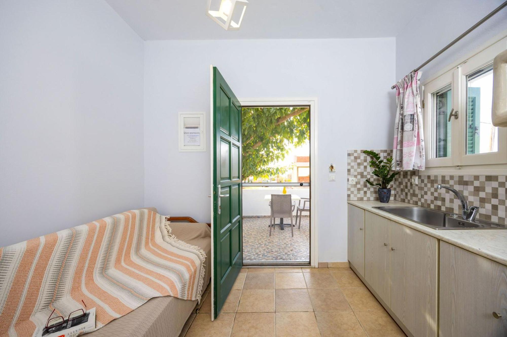 Sahara Beach Apartments - Kastraki Kastrákion 외부 사진