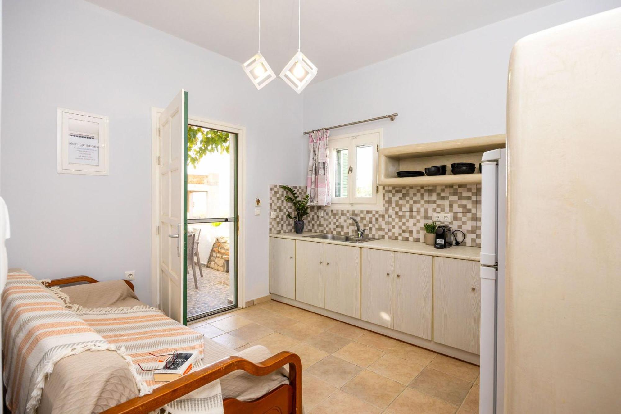 Sahara Beach Apartments - Kastraki Kastrákion 외부 사진