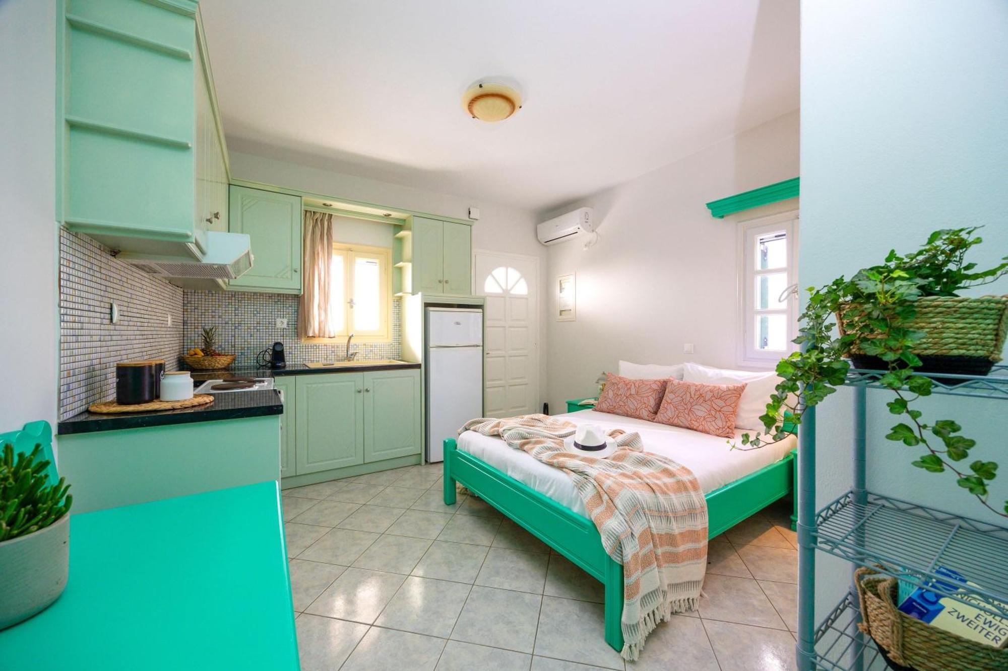 Sahara Beach Apartments - Kastraki Kastrákion 외부 사진